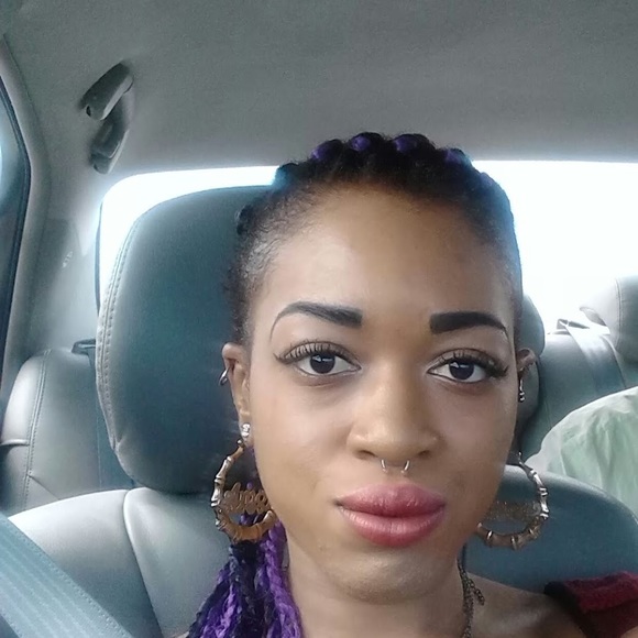 Meet your Posher, Jasmine - Picture 1 of 1